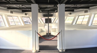 Yacht 180 VIP area